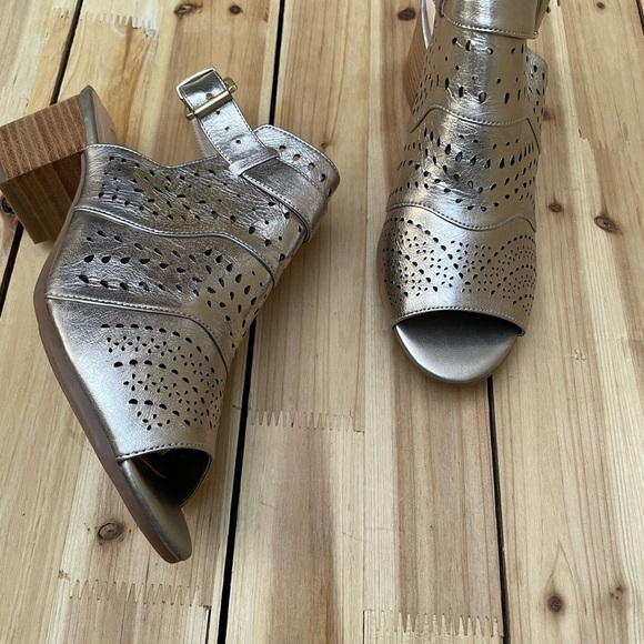 😍Bella-vita shoes size 7W - Picture 2 of 5